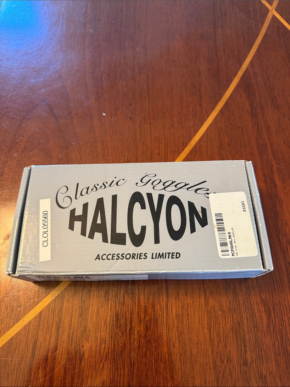 Halcyon Classic Goggles — Silver Retail Box